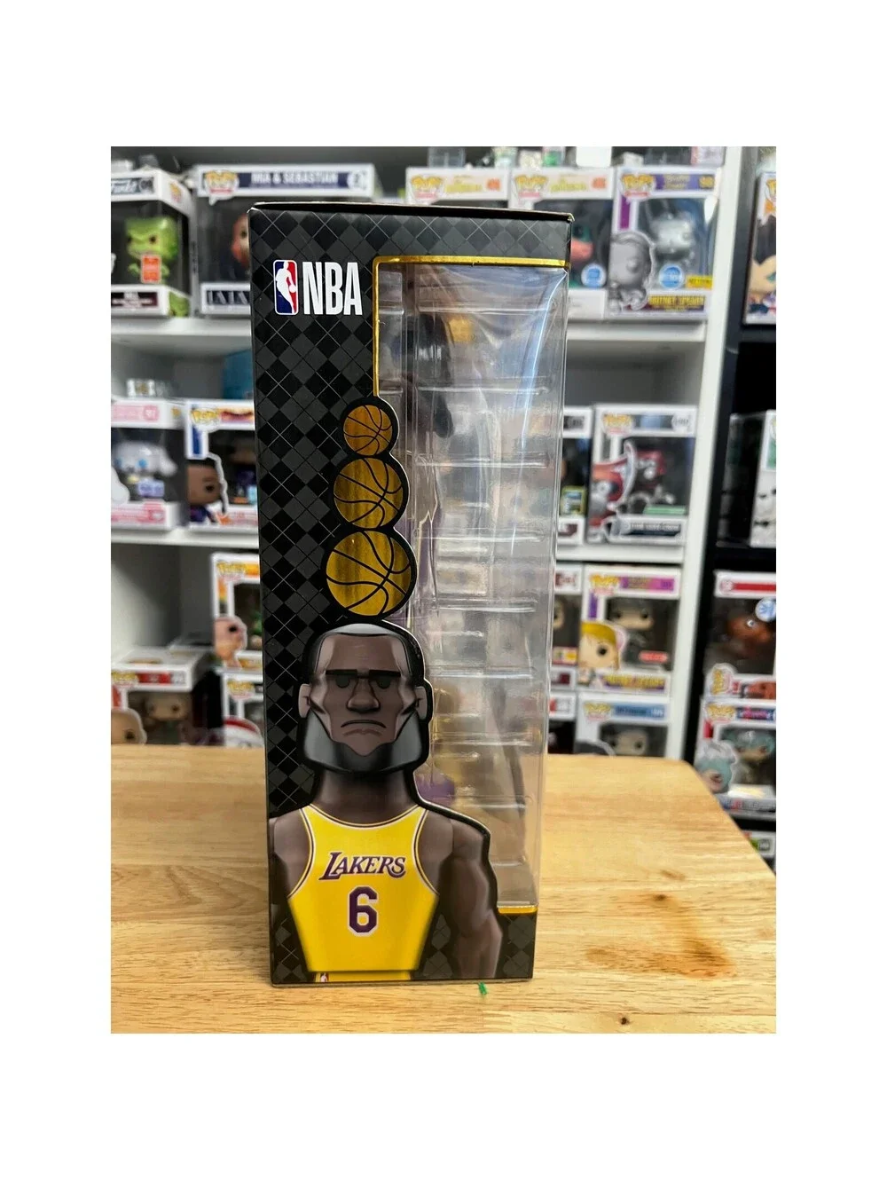 CHASE 12-Inch Lebron James Funko Gold NBA Lakers Los Angeles 6 Basketball Purple